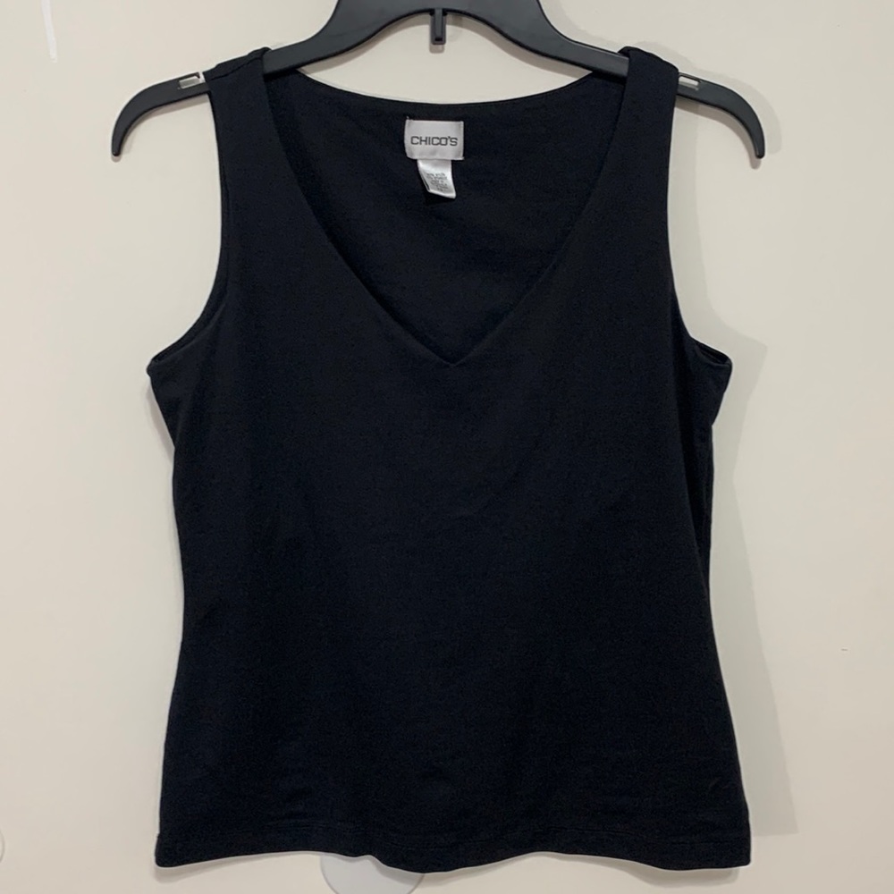 CHICO women’s sleeveless black v neck shirt